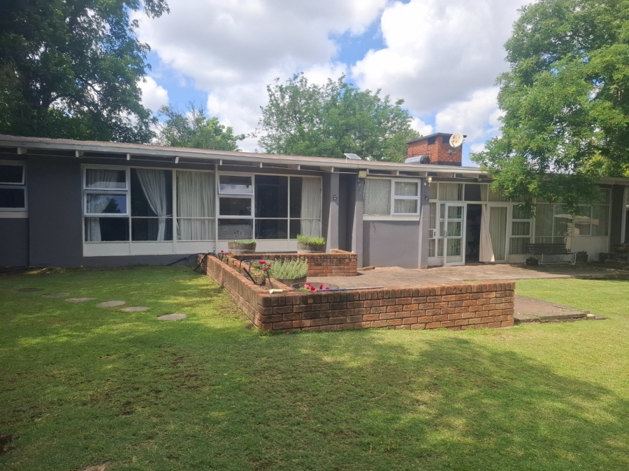 To Let 3 Bedroom Property for Rent in Suidrand Free State